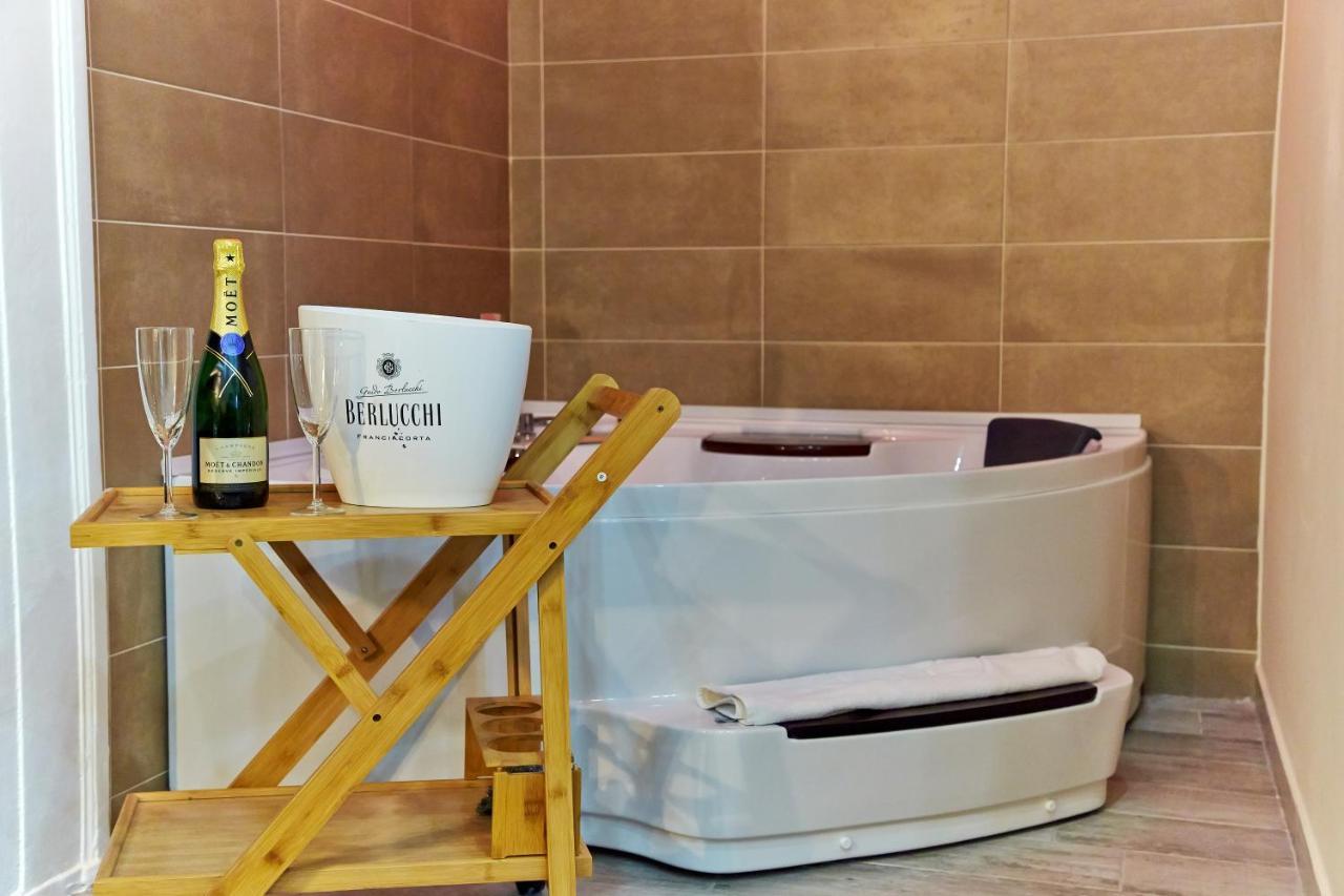مبيت وإفطار نابولي Artisti Bed&Dreams المظهر الخارجي الصورة